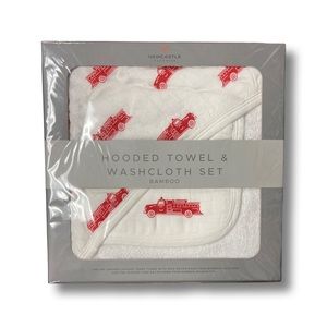 FIRE TRUCK HOODED TOWEL AND WASHCLOTH SET